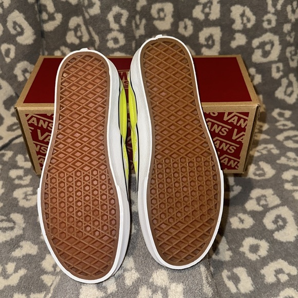 Vans Slip-On Checkerboard Skate Shoe Evening Primrose 😍 New 🆕 & Never Worn 😍 - Picture 11 of 17